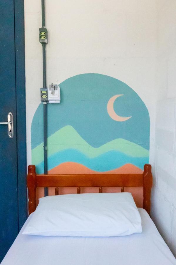 Sea Wolf Surf Hostel Florianopolis Exterior photo